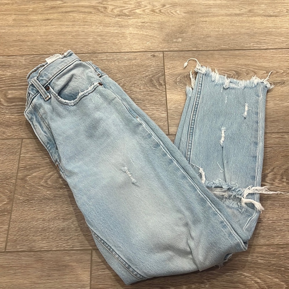 Abercrombie & Fitch High Rise Mom Jeans